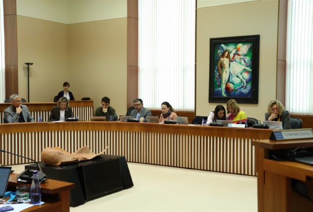 Acordos aprobados na reunión da Comisión 5ª, Sanidade, Política Social e Emprego, celebrada o 7 de abril de 2026